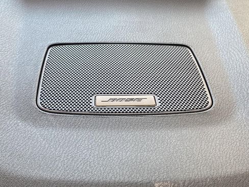 Used 2019 Nissan Pathfinder Platinum image 31