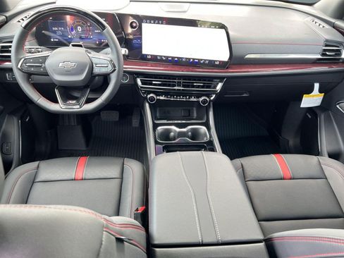 Certified 2026 Chevrolet Traverse RS FWD image 16