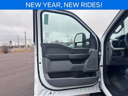 New 2026 Ford F450 XLT w/ 360-Degree Camera Package AWD/4WD image 14
