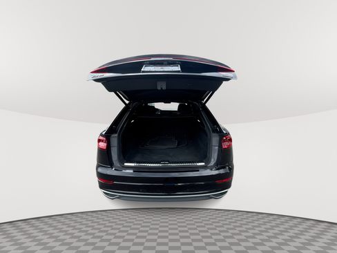 Used 2019 Audi Q8 Premium Plus AWD/4WD image 21