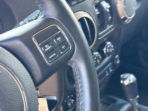 Used 2016 Jeep Wrangler Unlimited Sahara AWD/4WD image 30
