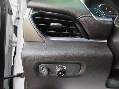 Used 2022 Chevrolet Traverse LT w/ Midnight/Sport Edition image 29