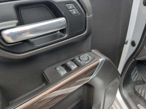 Used 2019 Chevrolet Silverado 1500 LT w/ All-Star Edition AWD/4WD image 17