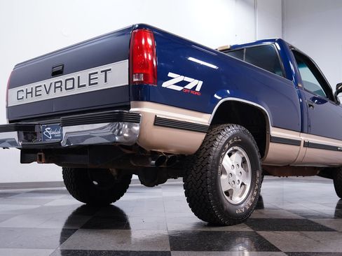 Used 1993 Chevrolet Silverado 1500 4x4 Regular Cab image 23