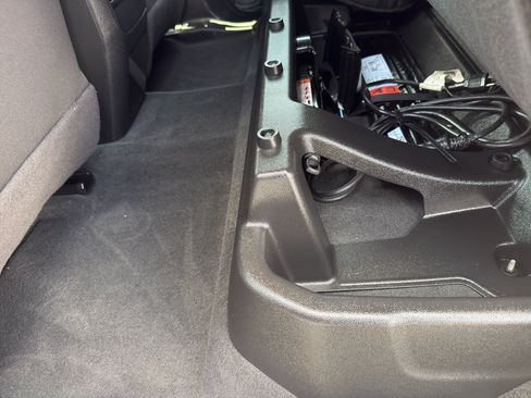 Used 2024 Chevrolet Colorado Trail Boss w/ LPO, Dark Essentials Package AWD/4WD image 35