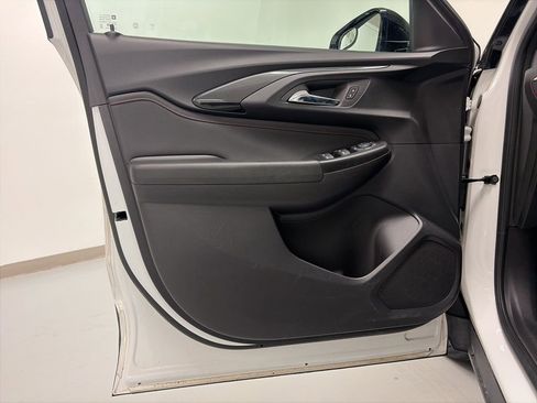 Used 2023 Chevrolet TrailBlazer RS w/ Convenience Package AWD/4WD image 15