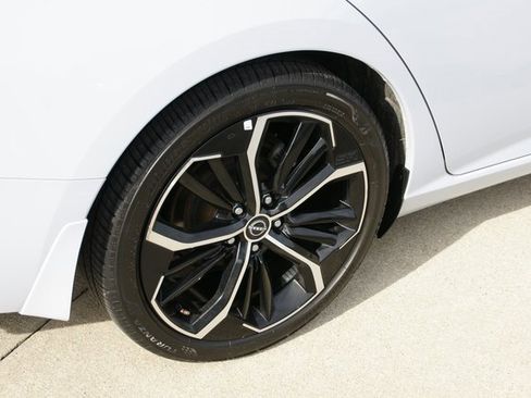 Used 2024 Nissan Altima 2.5 SR image 9