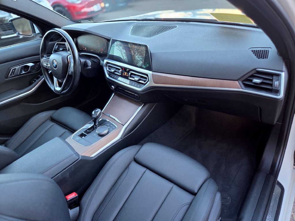 Used 2019 BMW 330i xDrive Sedan w/ Driving Assistance Package AWD/4WD image 29