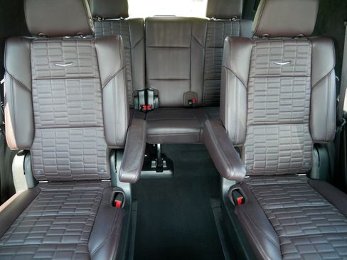 Used 2021 Cadillac Escalade Sport Platinum AWD/4WD image 14