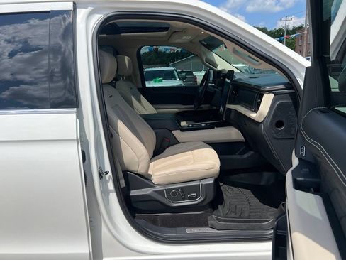 Used 2023 Ford Expedition Max Platinum AWD/4WD image 23