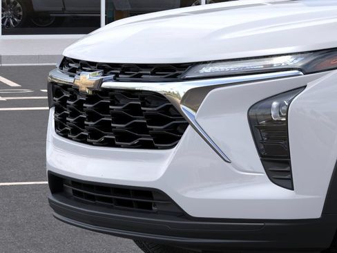 New 2026 Chevrolet Trax LS w/ LS Convenience Package FWD image 13