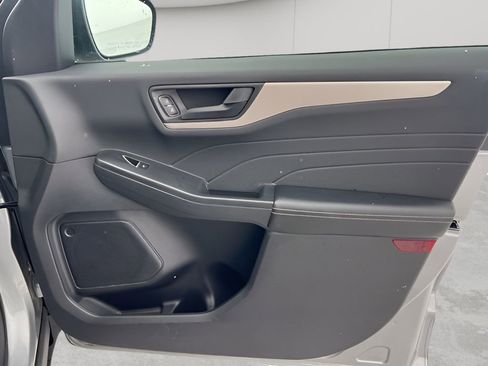 Used 2022 Ford Escape SE w/ Convenience Package image 10