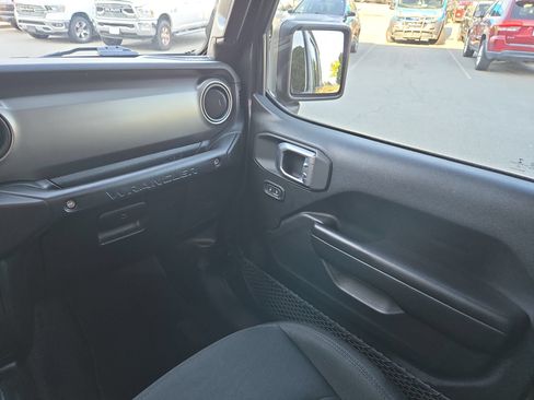 Used 2020 Jeep Wrangler Unlimited Sport AWD/4WD image 11