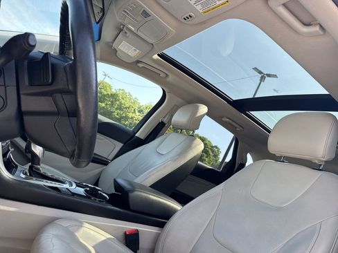 Used 2017 Ford Edge Titanium w/ Equipment Group 302A FWD image 34