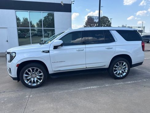 Used 2023 GMC Yukon SLT w/ SLT Luxury Package AWD/4WD image 14