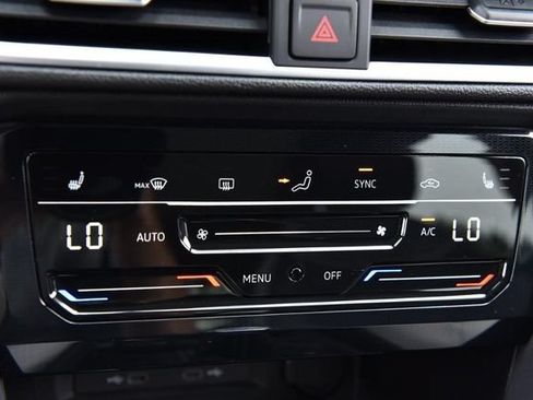 New 2026 Volkswagen Taos SE AWD/4WD image 14
