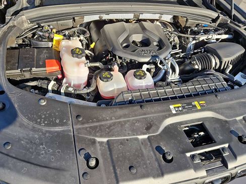 Used 2022 Jeep Grand Cherokee Trailhawk w/ Luxury Tech Group III image 15