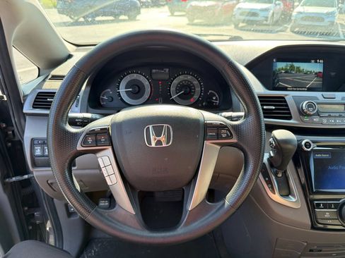 Used 2016 Honda Odyssey SE image 13