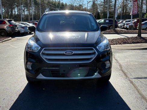 Used 2019 Ford Escape SE image 3