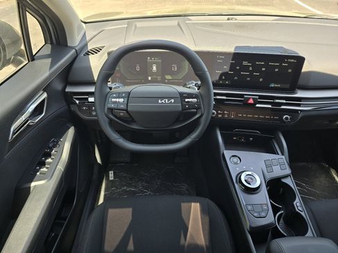 New 2026 Kia Sportage LX FWD image 6