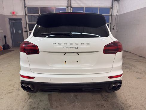 Used 2017 Porsche Cayenne S image 6