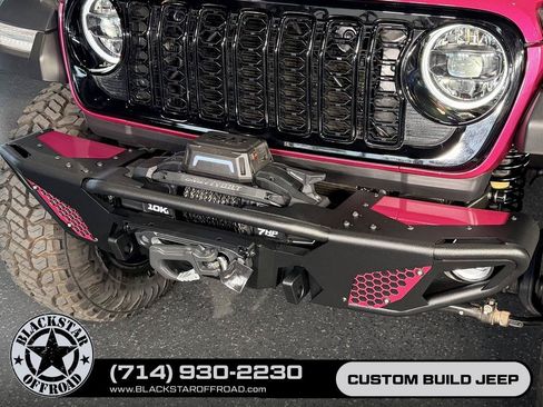 Used 2024 Jeep Wrangler Unlimited AWD/4WD image 6