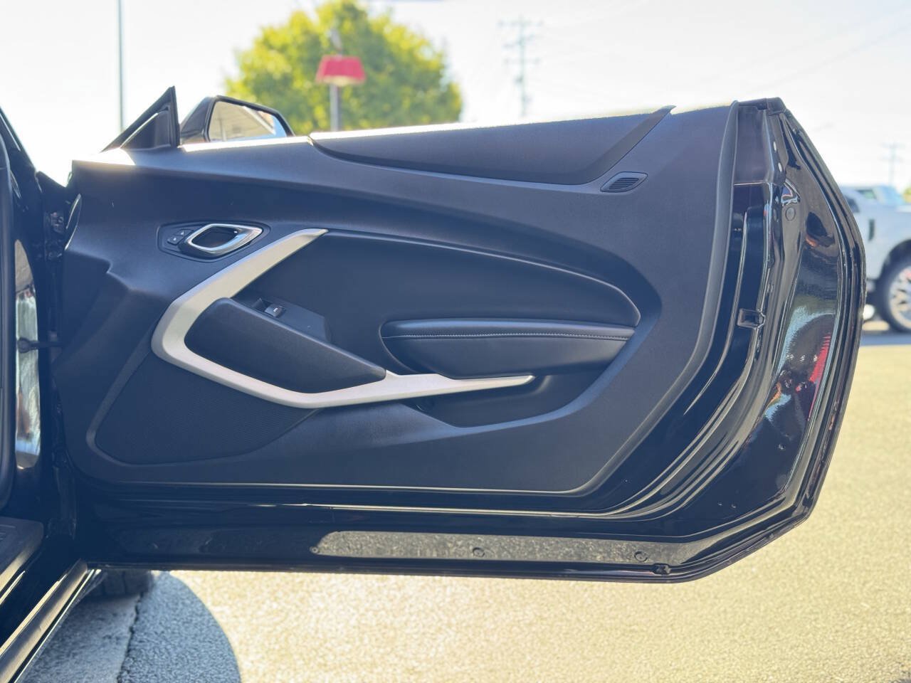 Used 2020 Chevrolet Camaro SS RWD image 24