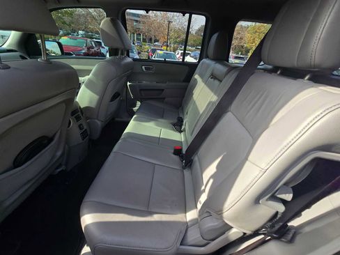 Used 2015 Honda Pilot Touring image 21