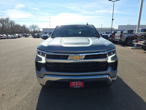 New 2026 GMC Sierra 1500 SLE w/ Preferred Package image 3