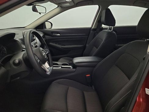 Used 2024 Nissan Altima 2.5 SV FWD image 17