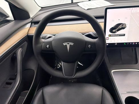 Used 2021 Tesla Model 3 Long Range AWD/4WD image 23
