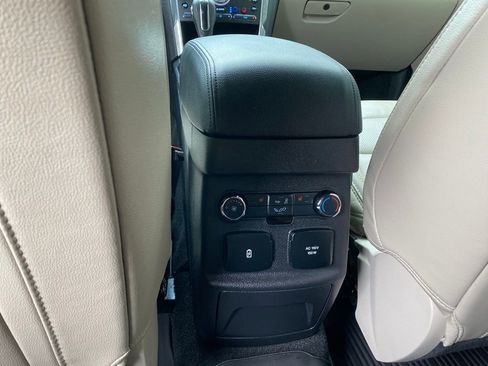 Used 2018 Ford Explorer Limited w/ Equipment Group 301A image 19