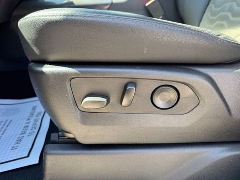 Used 2025 Chevrolet Silverado 1500 ZR2 w/ Technology Package image 12