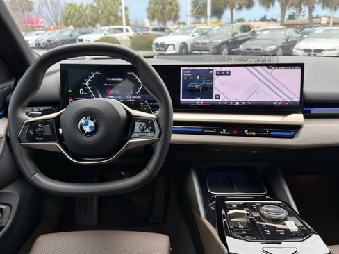 Certified 2024 BMW 530i w/ Premium Package image 3