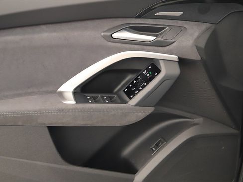 New 2025 Audi SQ5 Premium Plus image 22