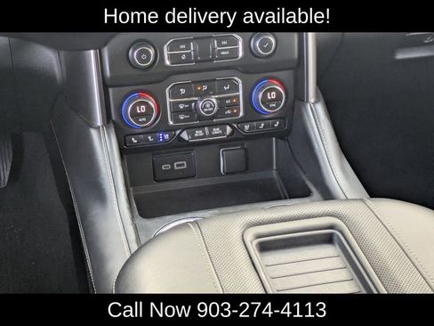 Used 2023 Chevrolet Suburban Premier image 14