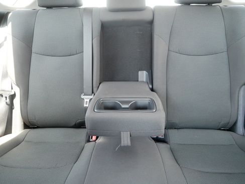 Used 2021 Toyota RAV4 LE AWD/4WD image 13