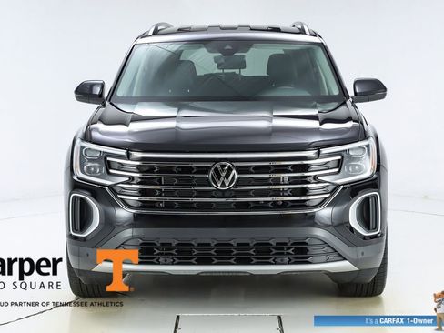 Used 2024 Volkswagen Atlas SE AWD/4WD image 16