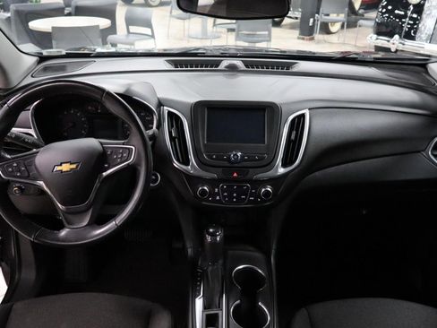 Used 2018 Chevrolet Equinox LT FWD image 12