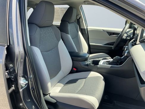 Certified 2025 Toyota RAV4 XLE w/ Convenience Package image 17