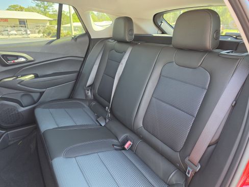 New 2026 Chevrolet Trax LT w/ Midnight Edition image 18