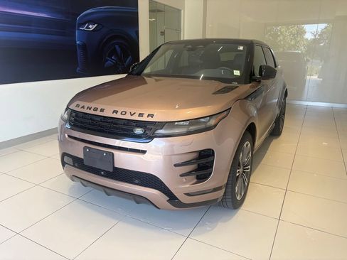 Used 2025 Land Rover Range Rover Evoque Dynamic SE AWD/4WD image 1