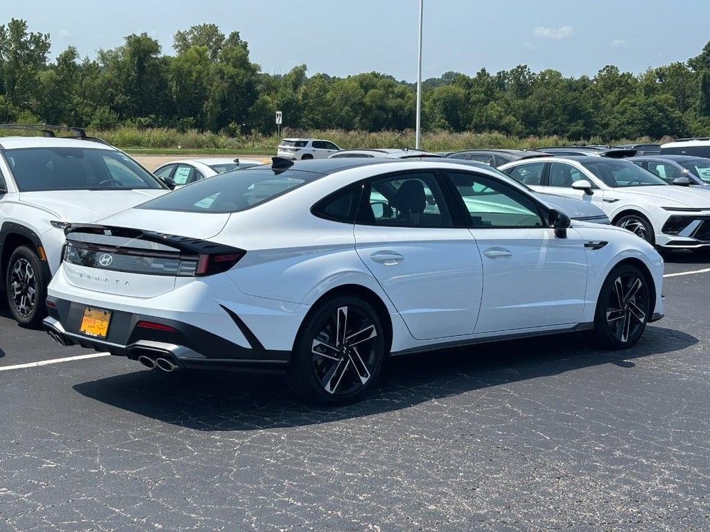 New 2025 Hyundai Sonata N Line FWD image 3