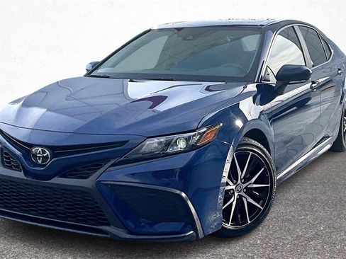 Certified 2023 Toyota Camry SE w/ Convenience Package image 3