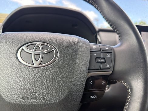 Certified 2025 Toyota Camry SE FWD image 10