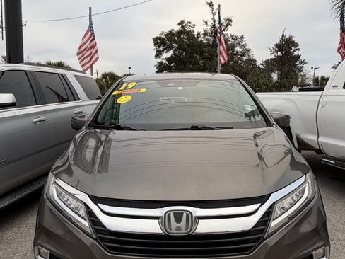 Used 2019 Honda Odyssey Touring image 2