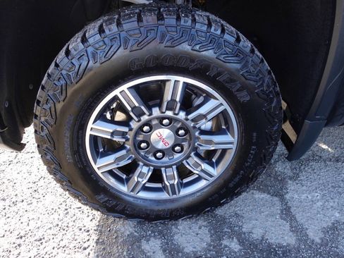 Used 2024 GMC Sierra 1500 AT4 image 65