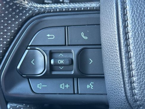 Used 2025 Toyota Tacoma SR5 image 29