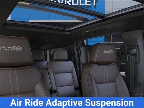 New 2026 Chevrolet Suburban High Country AWD/4WD image 27