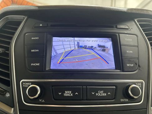 Used 2017 Hyundai Santa Fe Sport FWD image 19